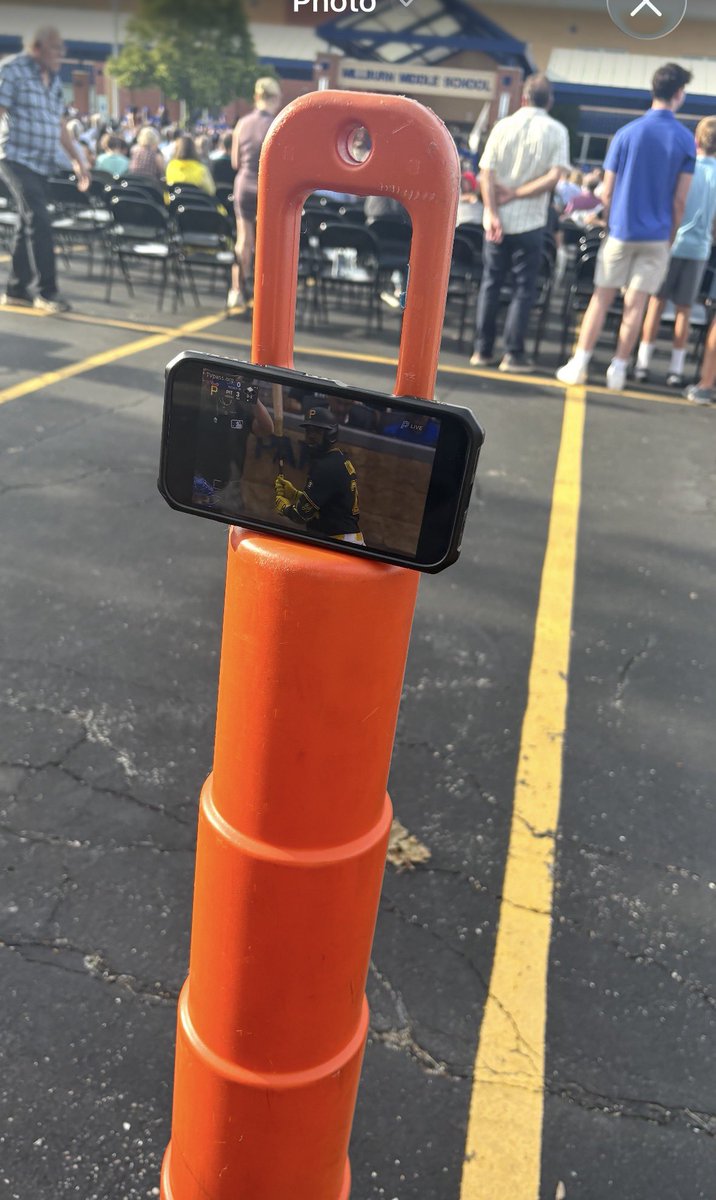 srudurst's tweet photo. My view of 8th grade graduation here in Chicago Phone on a cone! @SNPittsburgh @Pirates @gbrowniepoints @KY29times @joe_block @JMackey_PGH @ThePoniExpress @ChrisMuellerPGH @DonChed54 @AustinRBechtold @JoeStarkey1 https://t.co/Lpkt12ofGk