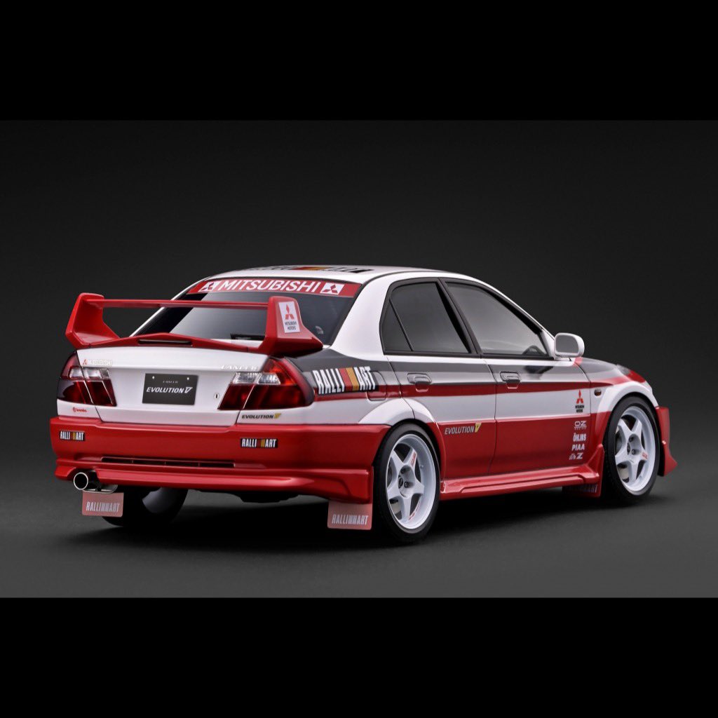ignitionmodel's tweet photo. IGオンラインホビーショー新作モデル「エントリーNo.4」は既に予約受注がスタートしていますワークスカラーの1/18スケール「LANCER EVOLUTION V (CP9A)」です。
  2027年2月頃発売予定　 ￥48,000(税別）
 製品詳細ページはこちら＞＞ https://t.co/7IluL1w66N https://t.co/zLuW6Mi8b1