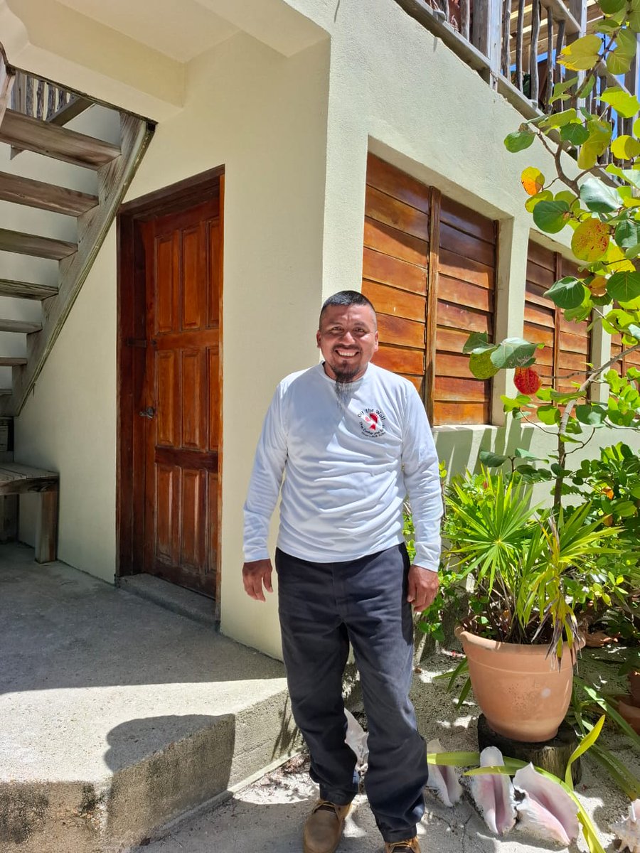 bzeadventures's tweet photo. Meet the Team:

Emilio is from  Santa Theresa Village, Toledo.

As with many of the team, he is also a farmer when back home.

This is his second year as island groundskeeper, and his talent is always on show. Emilio's always thinking outside of the box, with ideas to subtly refine the island.

From creatively landscaping conch shells with the red LED lights (with the nesting turtles in mind), to thatching and electrical work, he's hard at work behind the scenes when you're out diving or kayaking.

With a great smile and a can-do attitude, he's an integral part of the team.

#OffTheWallBelize #BelizeAdventures #BelizeAdventure #SlickrockAdventures #GloversReefAtoll #LongCaye #Belize #IslandVibes #IslandLife #EcoResort #DivingBelize #BelizeDiving