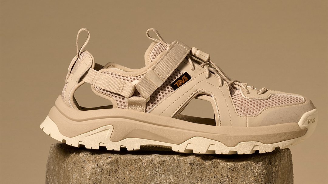 Teva_JP's tweet photo. スニーカーサンダル Hurricane XLT3 CTで、夏をもっと快適に。

着脱簡単でフィット感抜群のバンジーレースと、通気性に優れたメッシュアッパー。
歩きやすさと、涼しさをこの一足で。

WOMEN☞ https://t.co/vVm3Ij7axZ
MEN☞ https://t.co/QDrQpyd47O

#Teva #テバ  #スニーカーサンダル https://t.co/9Cpb20PGP7