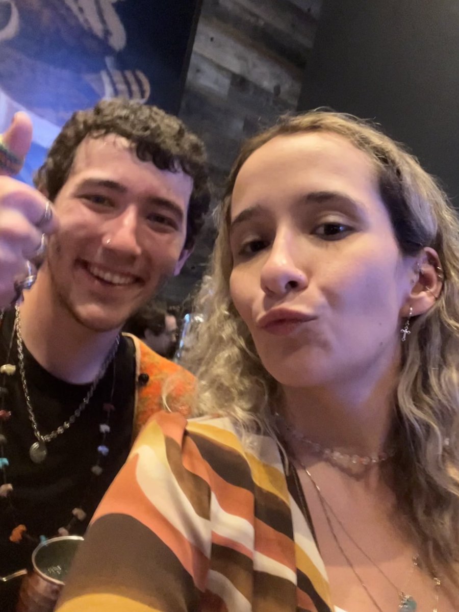 LauraaM_'s tweet photo. só memórias boas. E que honra ter participado de um evento tão especial e exclusivo como essa inauguração, das maiores alegrias de toda a vida ❤️🥺 like the first time 🙏 https://t.co/FzFcJKx2Vb