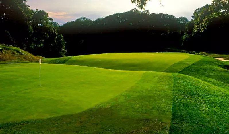 sladams11's tweet photo. @jliebertgolf Yale 9 - best Biarritz hole in the world! https://t.co/Q2U5DQdVo8