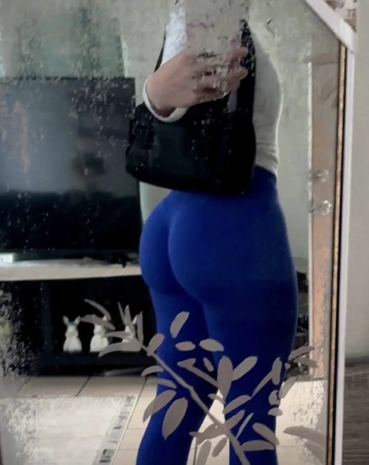 bigboy6672's tweet photo. What Yall think of my girl best friend https://t.co/wxrWrGh52b