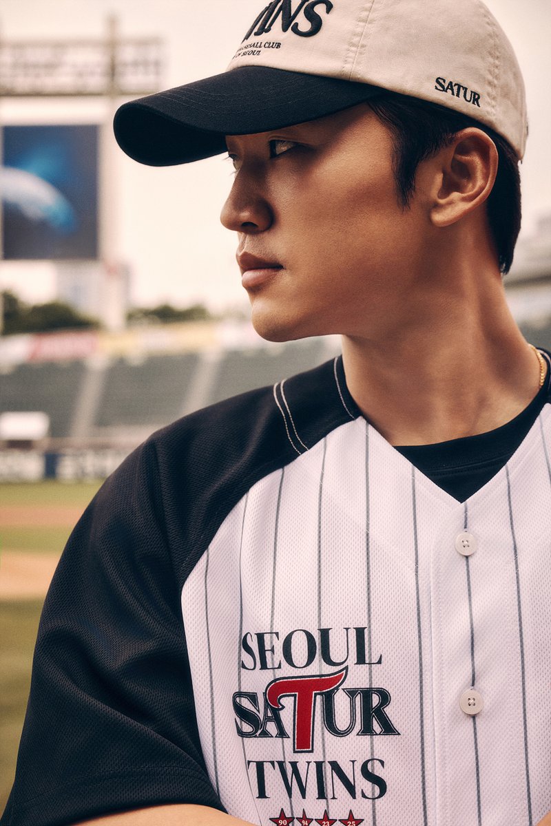 maeilupday's tweet photo. LG트윈스 팬의 ‘기록’을 스타일로 남긴다면?
세터(SATUR) X LG트윈스 팝업이 답입니다.
잠실에서 만나요. 그리고, 다시 플레이⚾🖤

#LGTWINS #LG트윈스 #세터 #SATUR #직관러 https://t.co/Ysvgdxf1vP