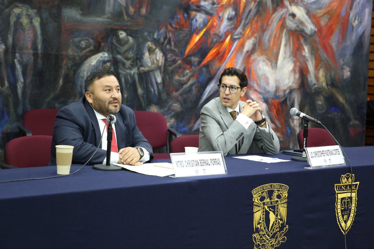 DerechoUNAMmx's tweet photo. En el segundo día del Congreso “Reflexión y crítica al procedimiento penal mexicano: una propuesta de reforma”, continuamos el análisis sobre los desafíos del sistema penal acusatorio en México. 📚✨

¡Les esperamos mañana para el tercer día de actividades! https://t.co/sZF2CI0Osz