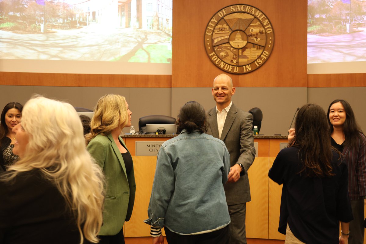 MayorMcCarty's tweet photo. Today at City Council, we celebrated the 2026 Planning  Academy graduates!

The Planning Academy makes our city better, giving residents a voice &amp; the tools to speak up.

As a graduate of the inaugural class, 24 years later, my time at the Planning Academy still informs my work. https://t.co/GVXIlD14ez