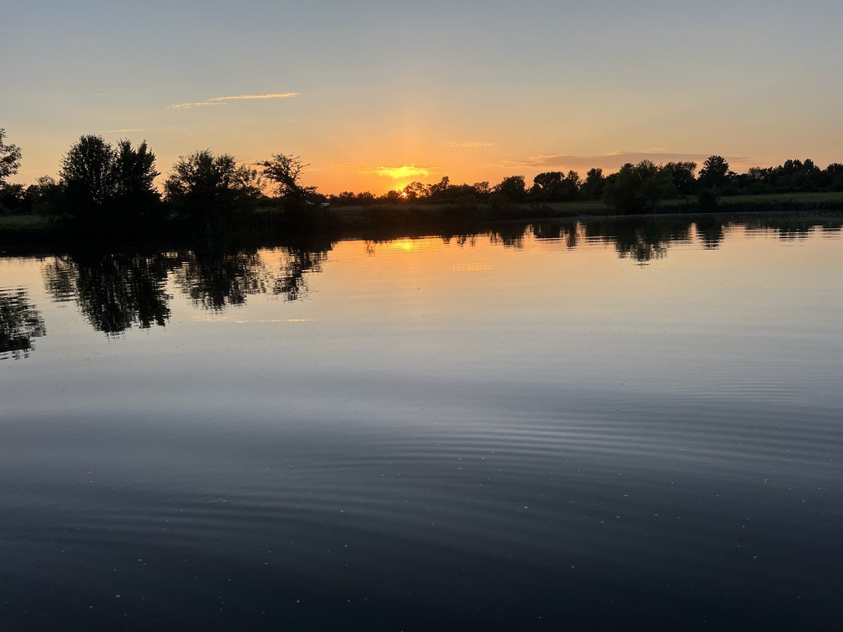DrewClark3685's tweet photo. Another gorgeous sunset from the other night https://t.co/YTubXYbQuw