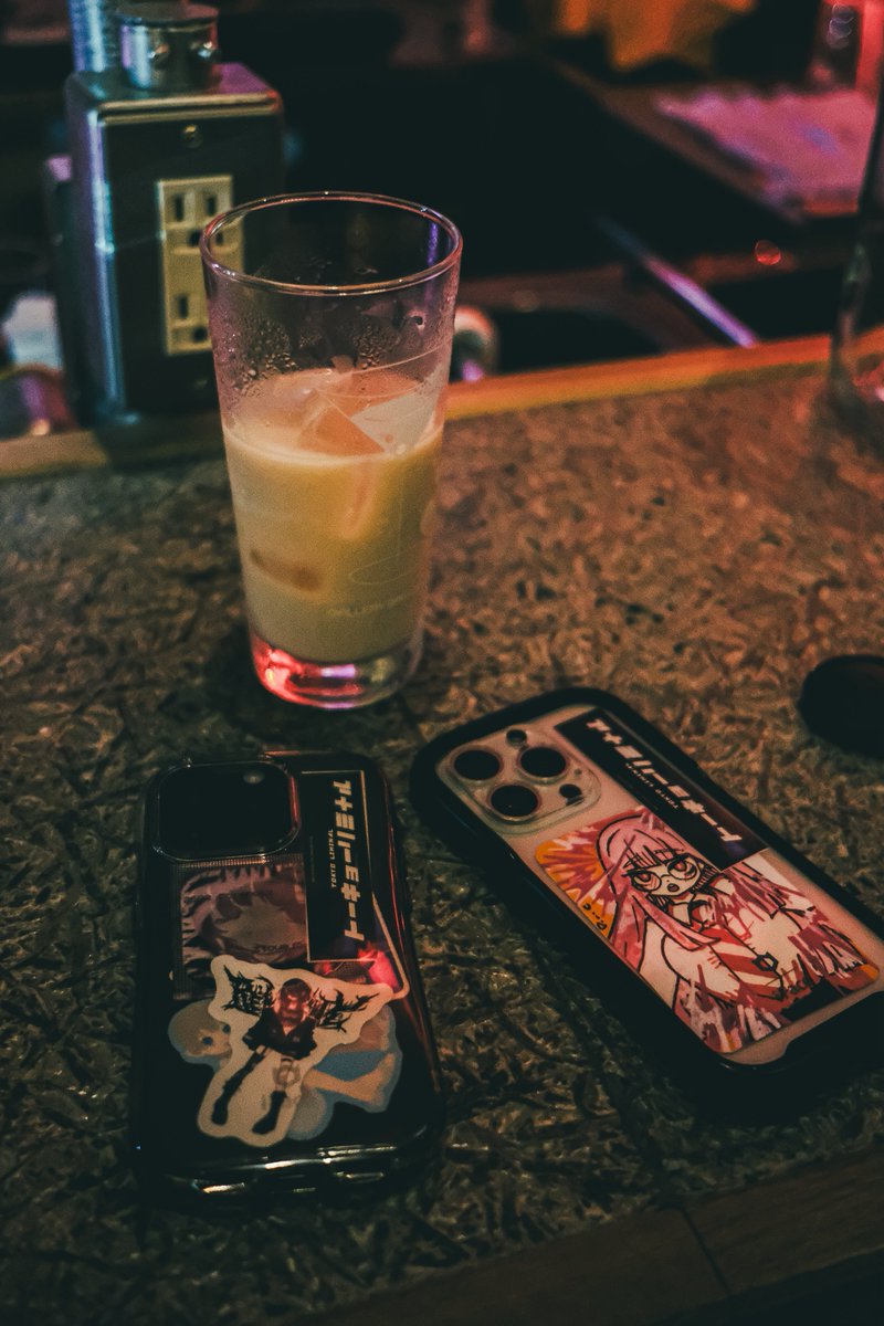makomako_Kig's tweet photo. 昨夜行ってきたギャラリーBAR🍸
お酒も美味しかったし好きなアーティストの作品が間近で見れて最高でした。 https://t.co/1VCrN2EmF8