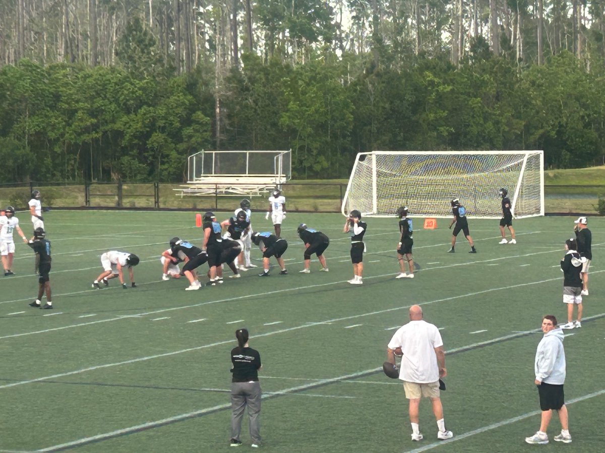Hunt2028's tweet photo. Best thing about Spring practice is each one is a chance to get better! Season 3 loading….. https://t.co/4LtpTQ7xIf