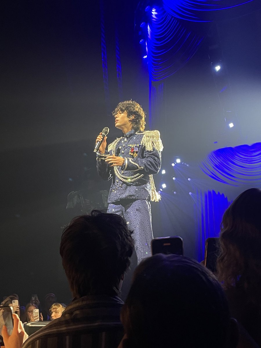 sciencebiatch_'s tweet photo. conan gray in cph <3 https://t.co/xISB8ekjjf