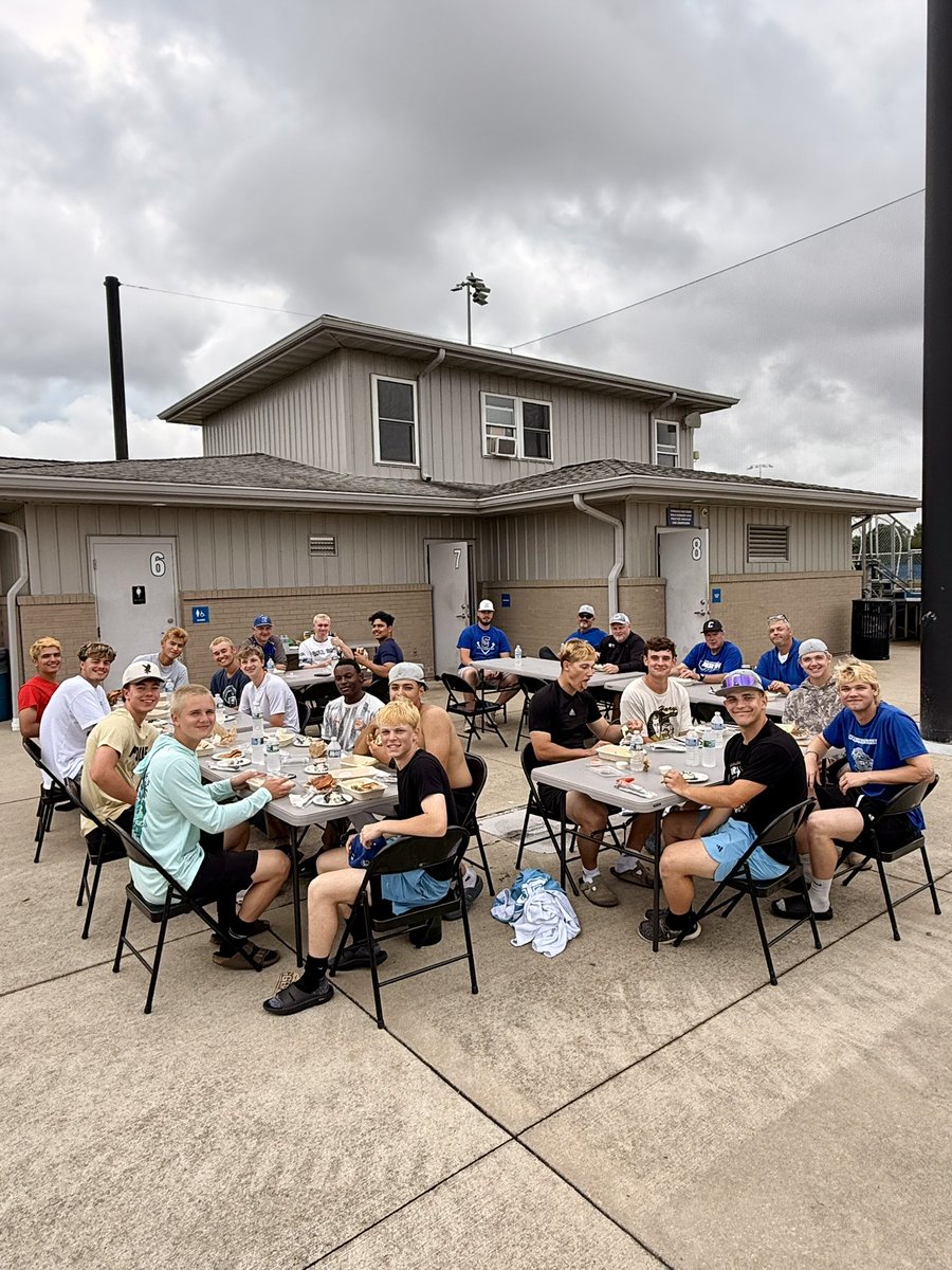 CNDogsBaseball's tweet photo. Jaggers provided sandwiches and salad and Subway donated cookies for our Pre-Sectional meal tonight! Thank you to Tabitha and Drew for your support! Come out tomorrow as North takes on Whiteland in Game #1 with the first pitch at 6pm at the Diamonds on the Southside! Go DOGS! https://t.co/GYkSHlJEXa