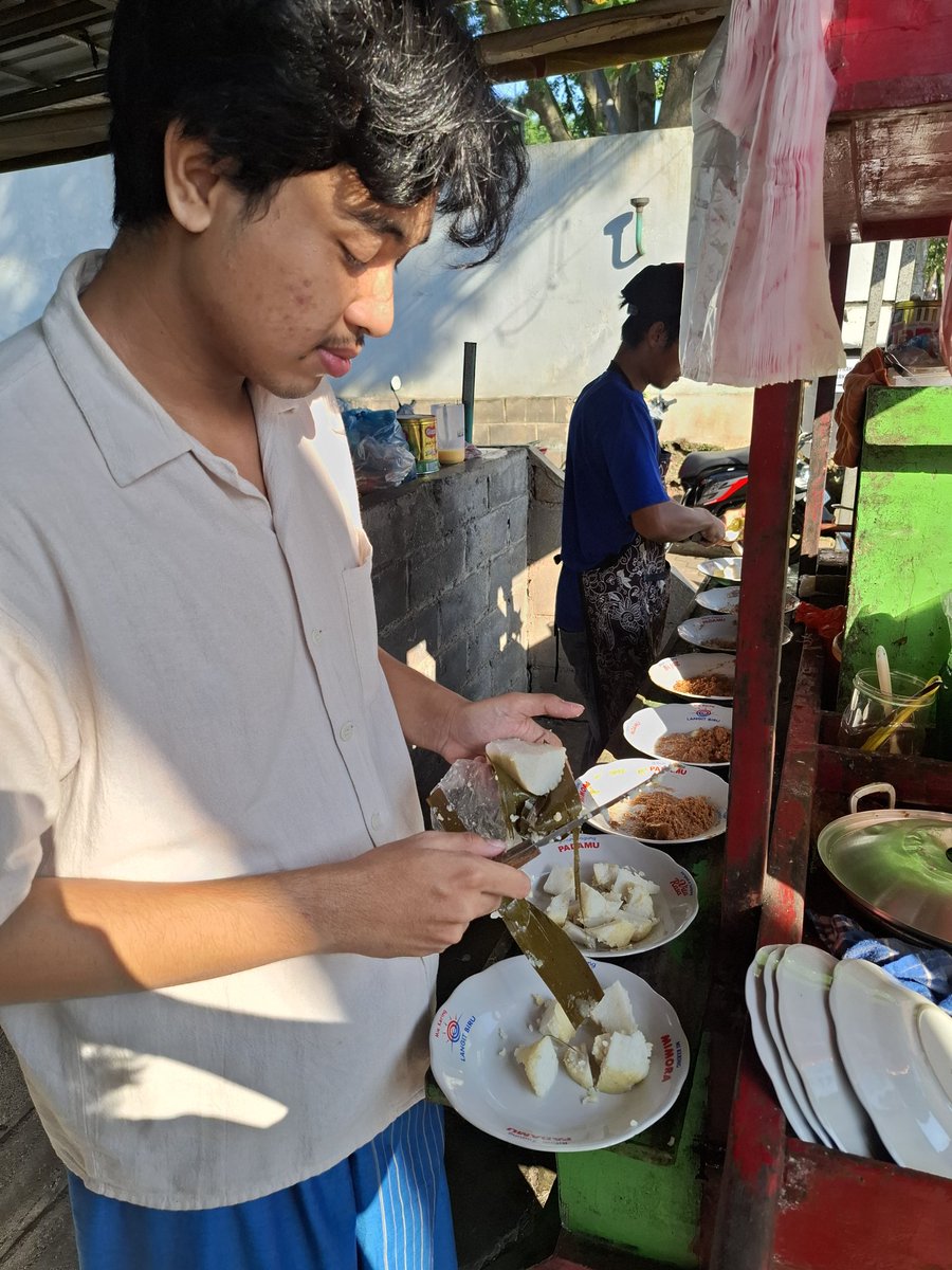 NoblestKareem's tweet photo. ini kayak kenal yang jual https://t.co/xS1L2pKmiY