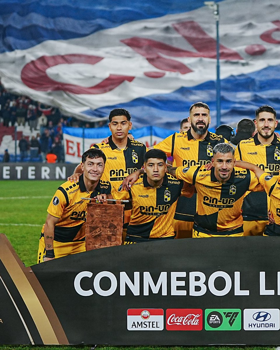 coquimbounido's tweet photo. 🏴‍☠️ EL ORGULLO Y ÚNICO INTERNACIONAL DE LA REGIÓN 💛🏆🖤 https://t.co/GQqQ6gnOBY