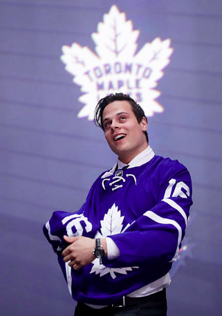 mikecommito's tweet photo. 10 years ago today, the Maple Leafs drafted Auston Matthews first overall #Leafs365 #LeafsForever https://t.co/uUZ9oUTIgX