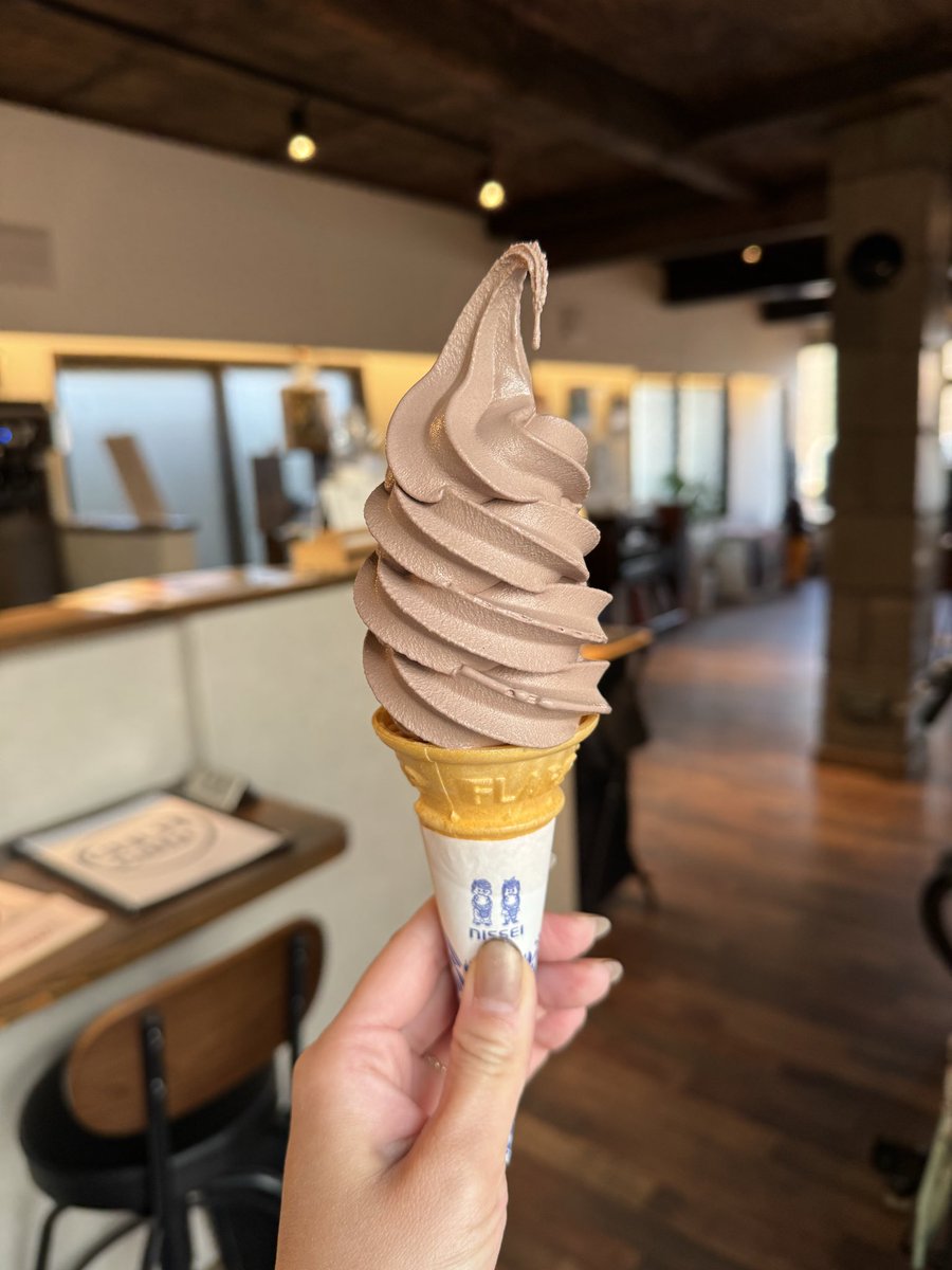 cala_cafe's tweet photo. おはようございます☺️
今日は気温が24度まで上がる予報ですね🙌
そんな日はアイスカフェラテ飲んで涼みましょ🤗
チョコソフトも一緒に食べたら優勝です🏆
当店では珈琲ゼリーシリーズが人気です👍
その他にもテイクアウト商品もありますのでぜひ遊びにいらしてくださいね🫰 https://t.co/IaWE3p0C7S