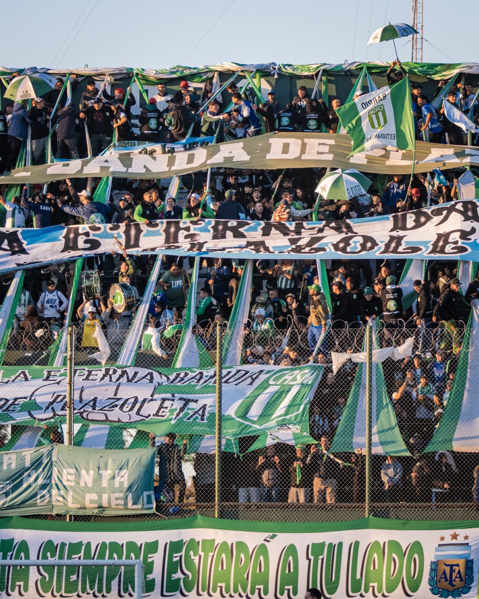 Oficial_CASM's tweet photo. Familia 🇳🇬 https://t.co/dYIaJAonSC