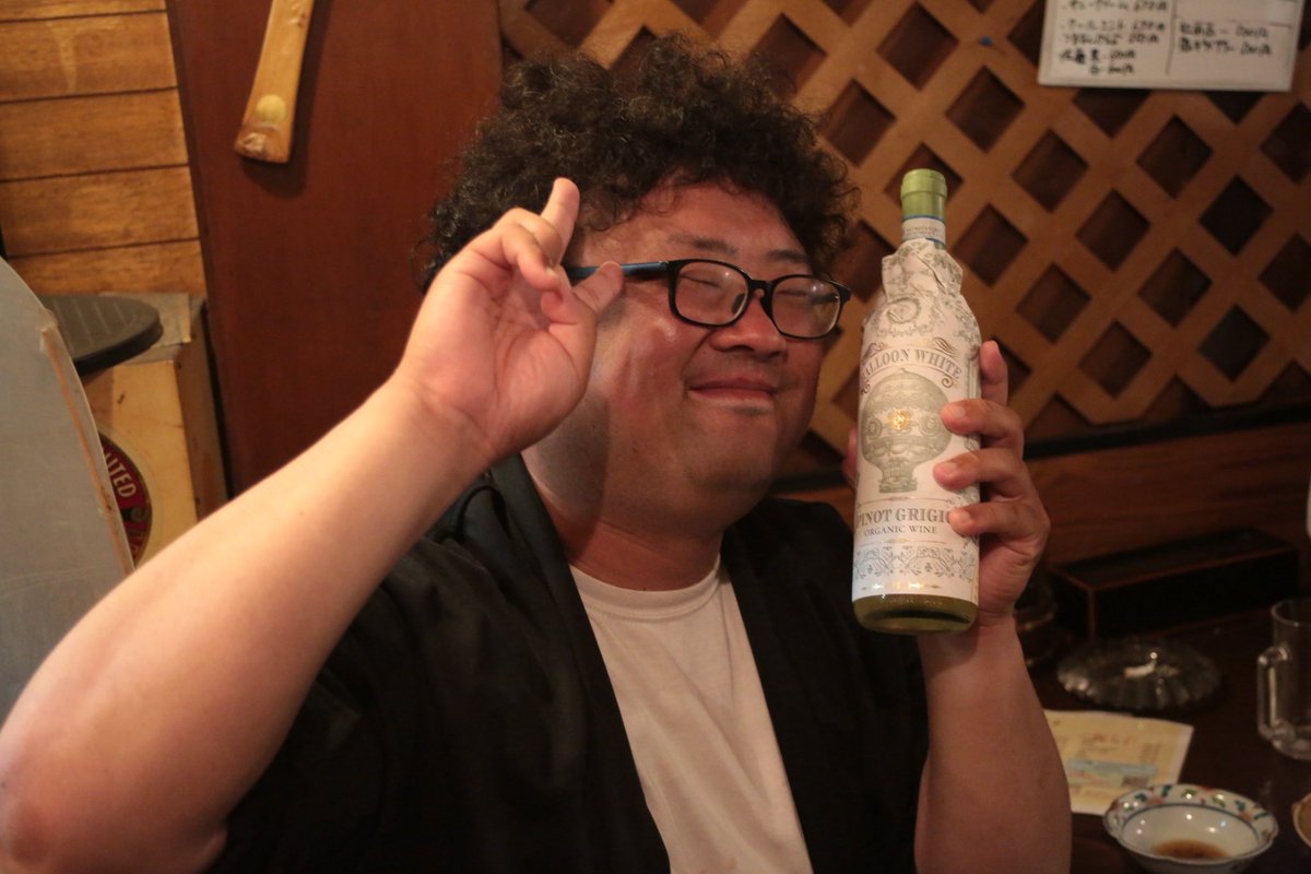 wan_wan_botan's tweet photo. 昨晩は兄貴劇団座長ぶーすけの誕生日会でした！39才もバリバリやっていくそうです！阪急園田駅前の #とり重  さんのご厚意で美味しく楽しい会になりました！　総勢11人が駆けつけて賑やかでした！　演劇ワンタンからは前原&amp;わぎさん、が参加してお祝いしてきましたー！（前原） https://t.co/K4pWP0RvK6