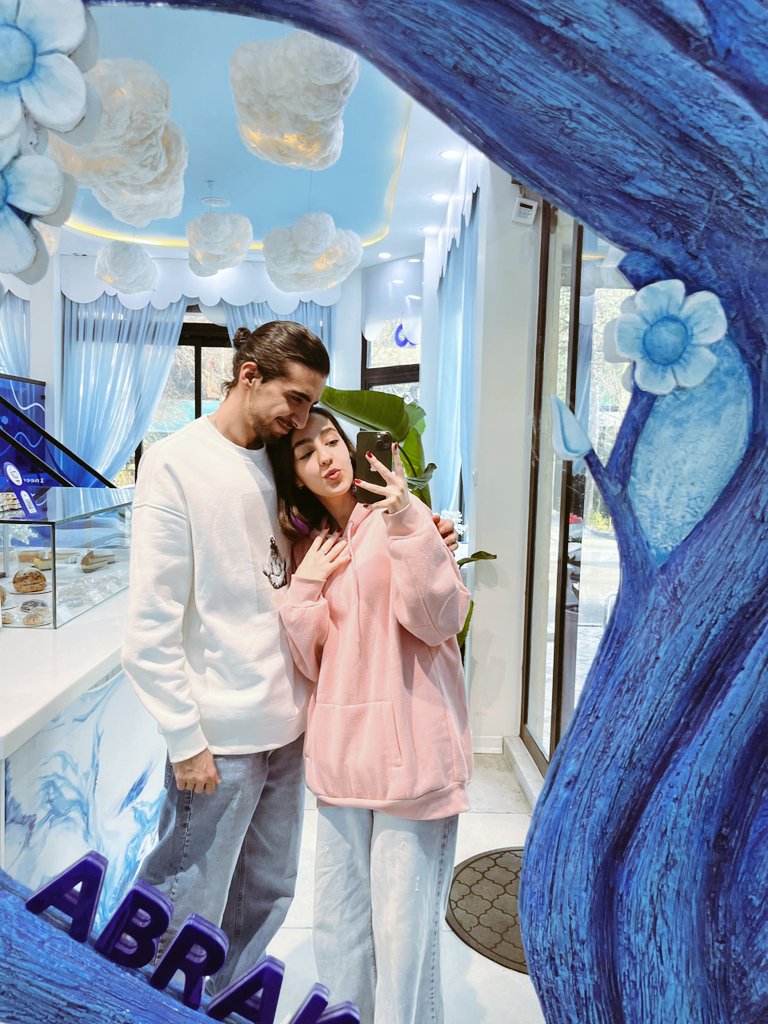 iamremisa's tweet photo. This man has no idea how happy he makes me :))🤍 https://t.co/dwuLsH1keK