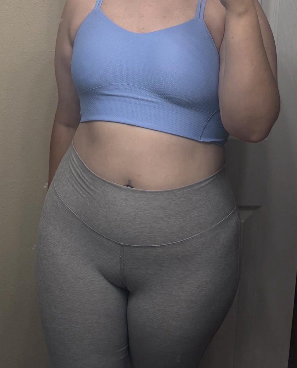 toxicafterhrs's tweet photo. not new to #nsfwtwtً  just a new account and looking for moots! :)

   - 22 
   - she/her
   - sub
   - very open minded to kinks, willing to try anything once
   - cat mom, dark romance, baseball
   - dms open to anything :)

♡︎/⟳ if u wanna be moots ₍ᐢ. .ᐢ₎
#mdni #moots https://t.co/mCxlH5P7s6