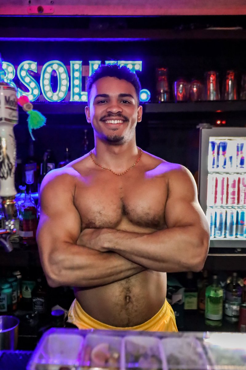 BoxersNYC's tweet photo. Summer’s almost here and we’re on the rooftop ready to keep the good times rolling all season long 😎💪🏼 

The rooftop cantina at Boxers HK is open 7 days a week! 

Featuring Jordan 
Photo by @btscenesbody https://t.co/Xpj5BdiICX
