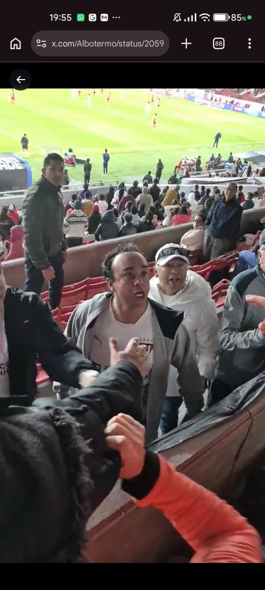 sebasvalen90's tweet photo. @Albotermo Agresivo el Peniwais 😔 https://t.co/H4gqG2b0vr