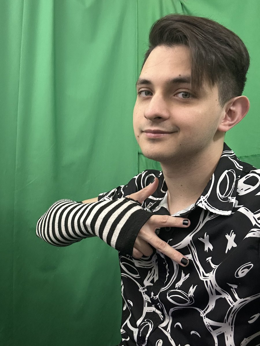 DevinTHuman's tweet photo. Back after a 2 week break from streaming 🖤

- New mic

- 7 new stream fx (210+ total now)

- Stream Music 15.0 playlist

- New Anger Point Pokemon champions team (Subnautica 2 later)

WE ARE SO BACK (peep bio) https://t.co/QC80dTMW8C