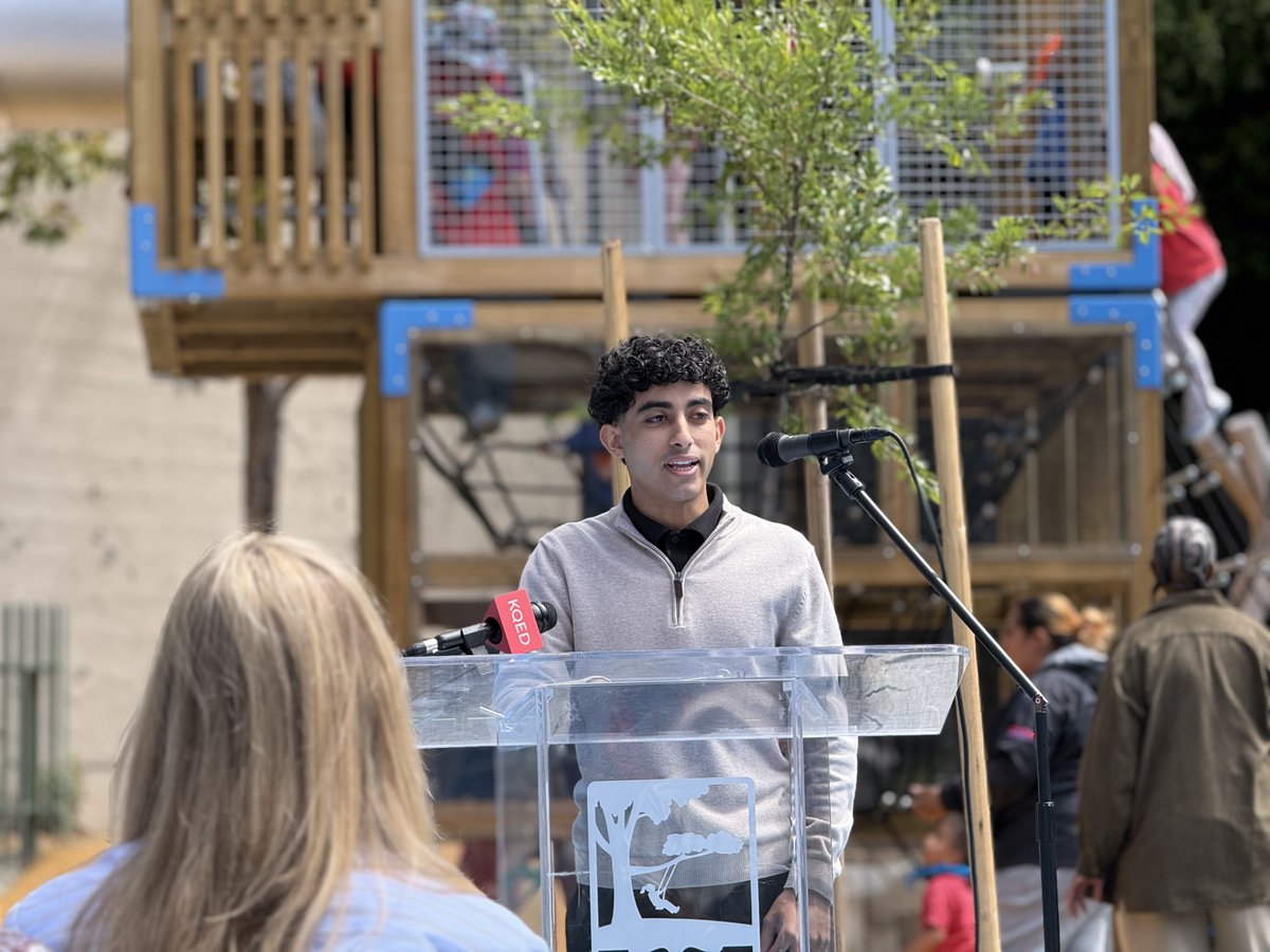 RecParkSF's tweet photo. Mayor @DanielLurie, Supervisor @bilalmahmood, City officials &amp; the community celebrated the reopening of the Tenderloin Rec Center Children’s Play Area, marking the completion of a project that transformed the space into a greener, more welcoming space for neighborhood families. https://t.co/QCp142fA6g