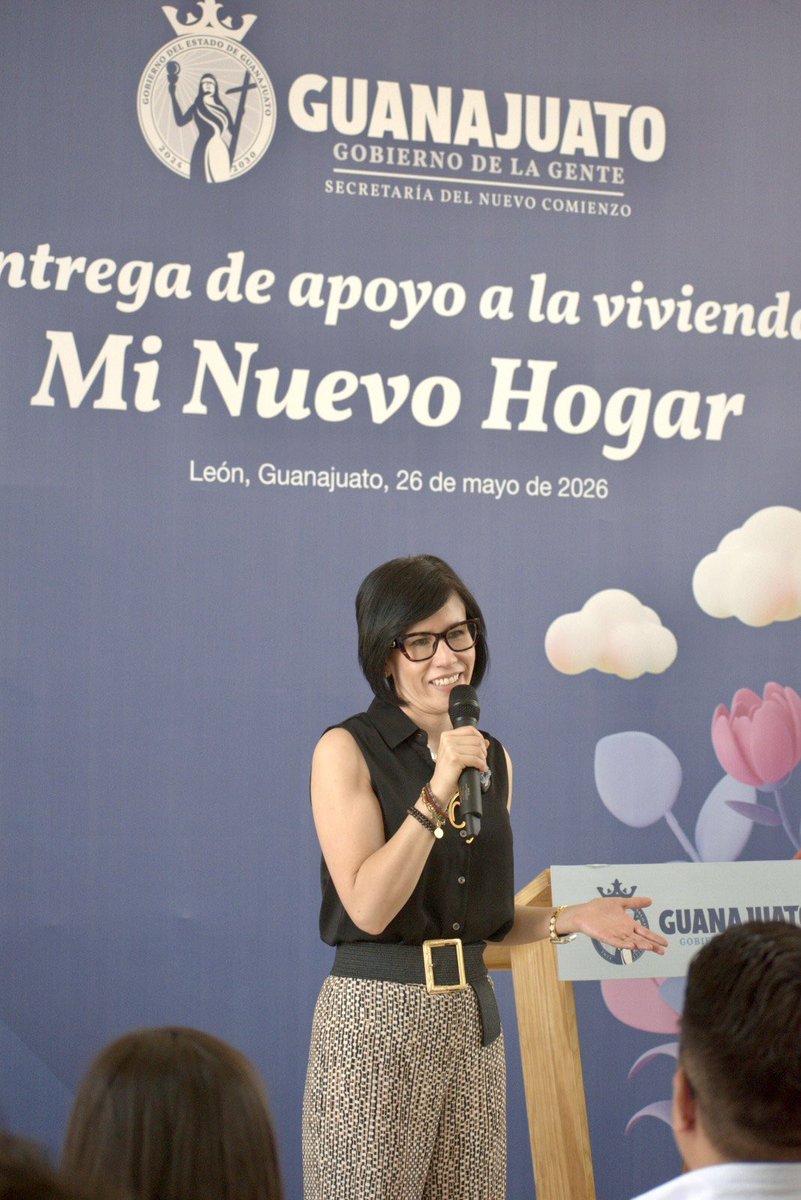 CANADEVIGto's tweet photo. Con la asistencia de nuestra Presidenta, Carmen Eugenia Hernández Duarte, participamos en el municipio de #León, en la entrega de subsidios del Programa Mi Nuevo Hogar 🏡, a cargo de la @comienzogente.

🧵 https://t.co/tK6bmnidMy