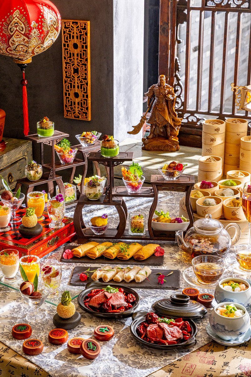 hiltontokyoconc's tweet photo. 【チャイニーズアフタヌーンティー『三国志』、夜の戦場へ】
「王朝」で話題の『三国志』が、1日10組限定でディナータイムにも登場しました！点心食べ放題と美酒とともに、英雄たちの宴を夜の“同盟”ディナーで堪能しませんか。

⏬詳細・ご予約はこちらから⏬
https://t.co/RypYAkeFVD https://t.co/CAfqtBwqwe