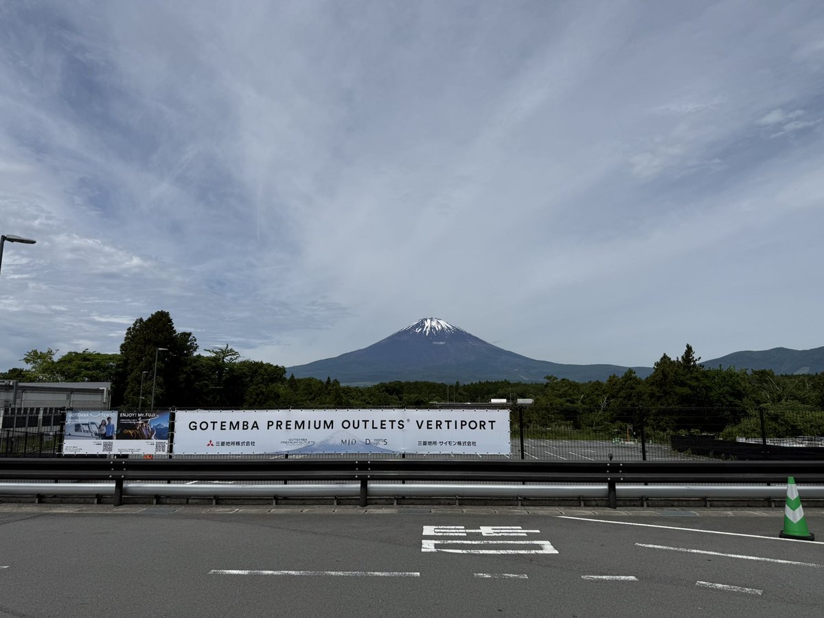 axap64_grs's tweet photo. 昨晩仕事終わりから思いつきで静岡へ🚗³₃
久しぶりに"しきじ"にも行けました🧖♀️
#Rav4 #PHV #サウナしきじ #静岡 #ドライブ https://t.co/voTaJCTamP