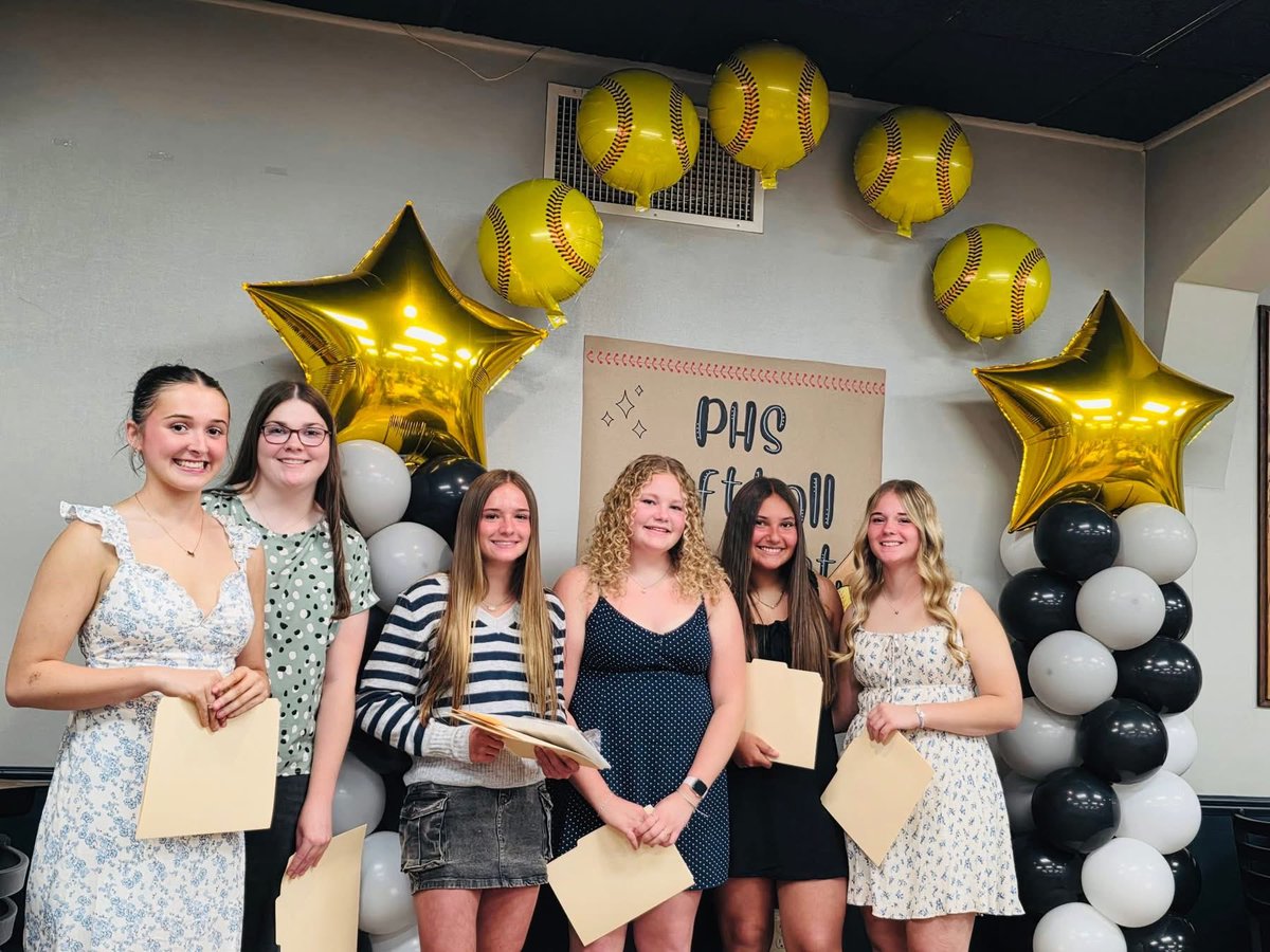 SoftballPerkins's tweet photo. 2026 Softball Banquet! 🥎🏴‍☠️

Congratulations to all the award winners Way to go!! 
Special shout all those that helped make tonight possible: 
VFW Post 2529 Sandusky
Violet pineapple balloons
EverBond Banners
Sam's Club
Perkins Athletics Booster Club
And especially Bryan Wilson https://t.co/I6lrcLIRGh