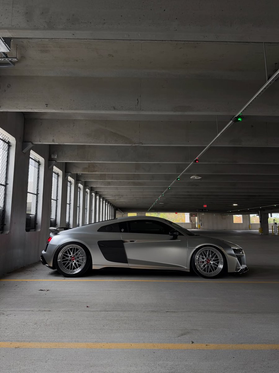competitionreal's tweet photo. Audi R8 🩶 https://t.co/kN0wtMFr8J