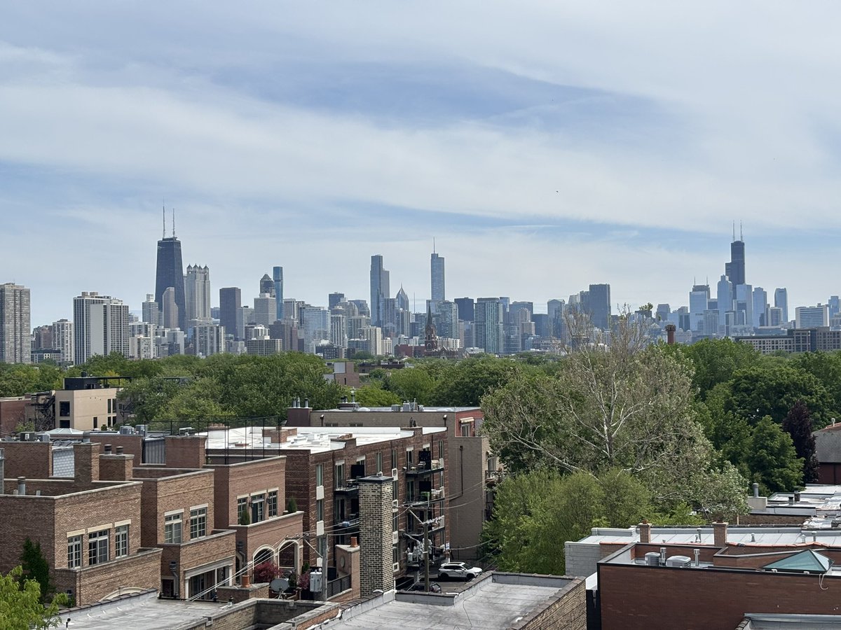north0fnorth's tweet photo. i am at most only one beautiful summer afternoon away from starting to compose poetry in my head about how chicago is one of the greatest cities on the planet https://t.co/bxGGdHmfWo