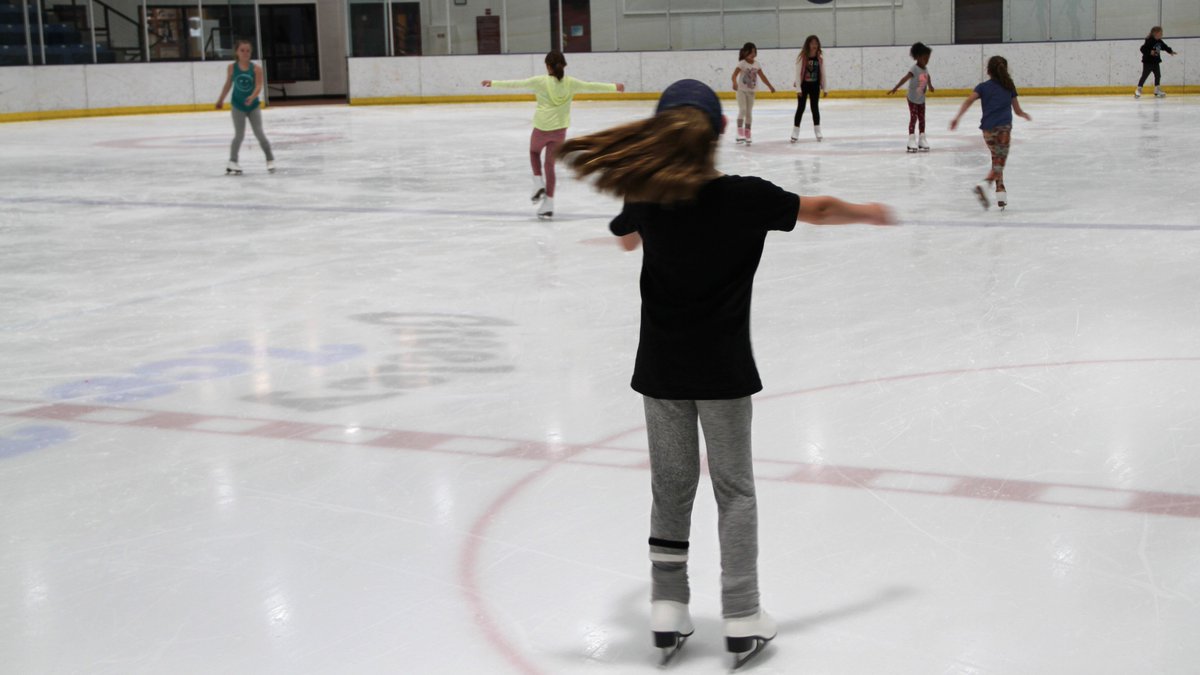 GreeleyRec's tweet photo. Our Learn to Skate program, Cub Hockey, and Skate and Hockey Camps are starting up in June. If you have a hockey fan or ice skater in your life, now's the time to get them out on the ice and see if they like it. Sign your child up to try an ice  sport! https://t.co/i48NON9FfS. https://t.co/wRRUR6cskc