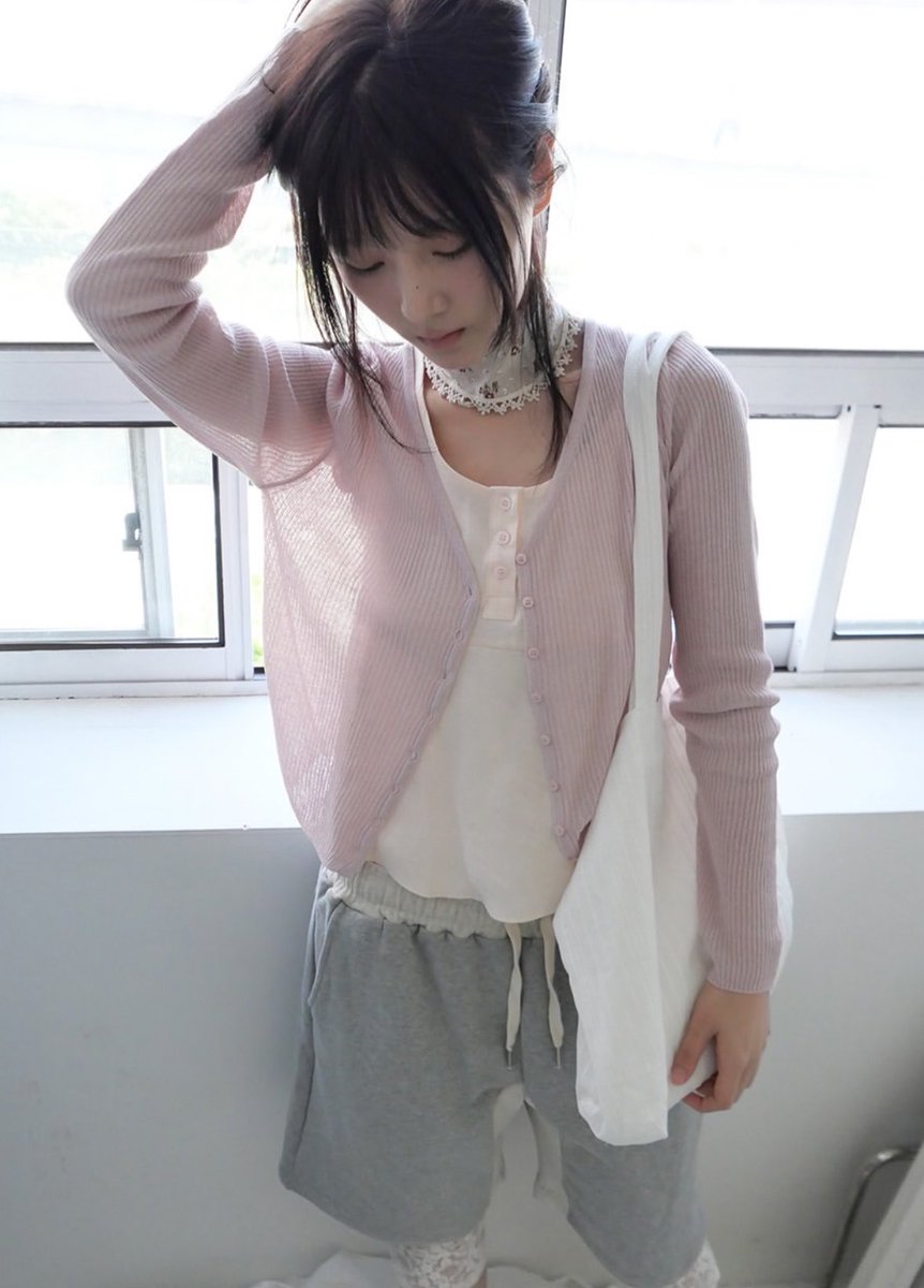 binzipi's tweet photo. 코디 내취향 https://t.co/LgL0HJppT4
