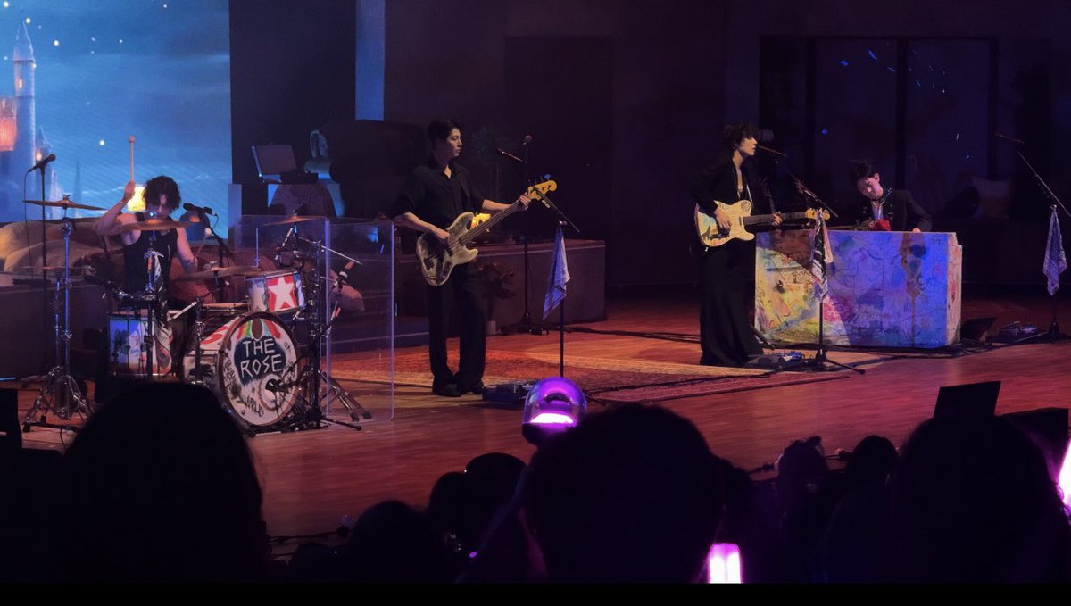 RayleeJaye's tweet photo. #TheRose #TheRoseTOUR2026 #ROSETOPIA #ROSETOPIA_Memories

My people, my ROSETOPIA ❤️ https://t.co/9wIxo47NlM