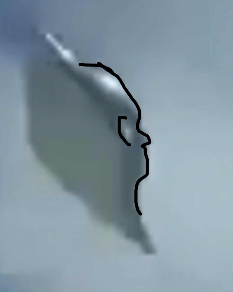 assper0riginal's tweet photo. @CarlJohnsonVSN @isaacrrr7 Are u blind or something?  Maybe u only have one eye i dont know, but i see a human face, not a piano https://t.co/QixUqfJxQe