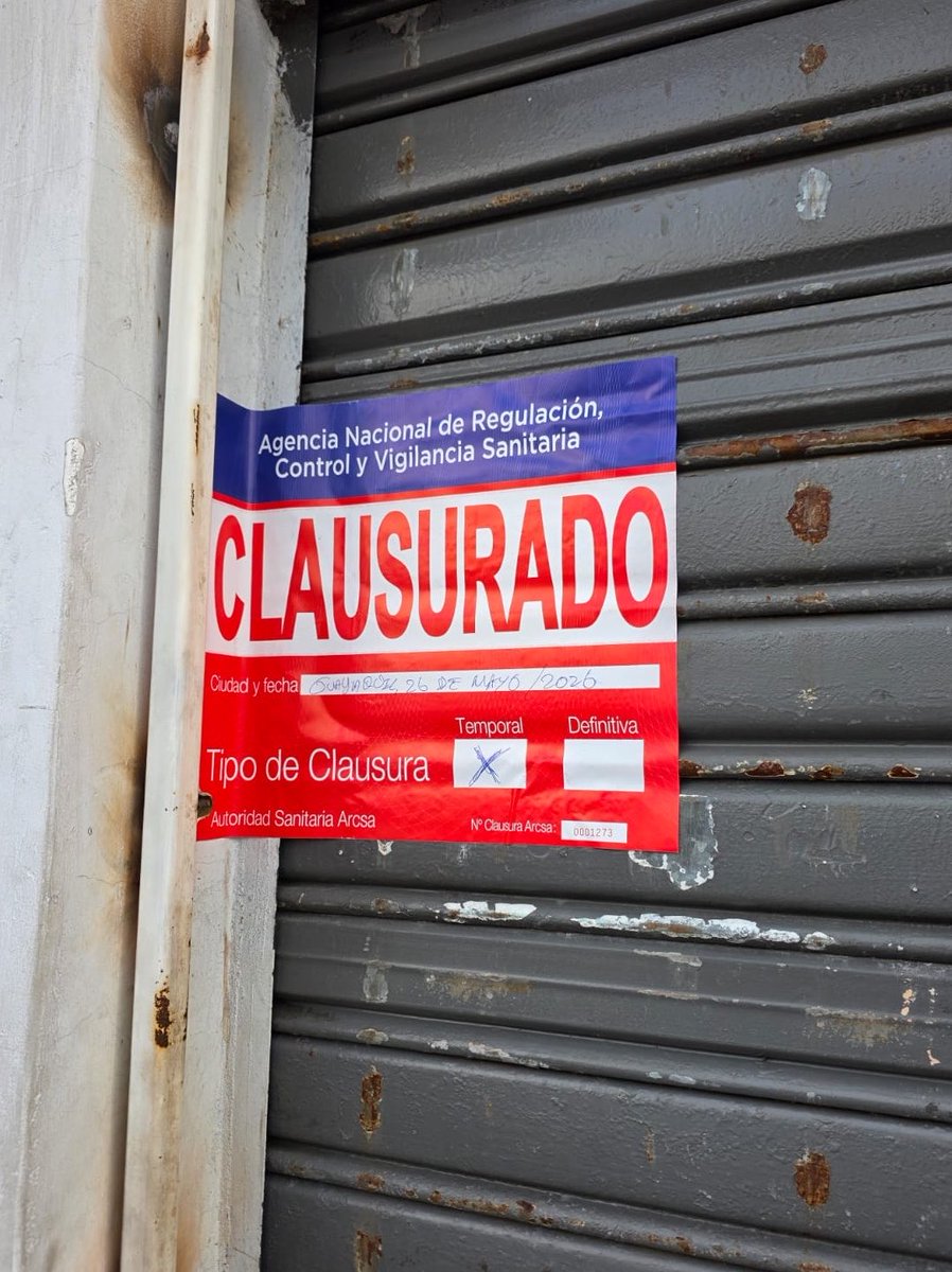 Arcsa_Ec's tweet photo. ¡Contundente golpe a los dispositivos médicos irregulares!🚨

Tras una denuncia, decomisamos más de 113 mil dispositivos odontológicos presuntamente de contrabando, sin registro sanitario, caducados y de uso institucional, en un operativo al norte de #Guayaquil.

#ArcsaControla✅ https://t.co/ifJ4OCclpU