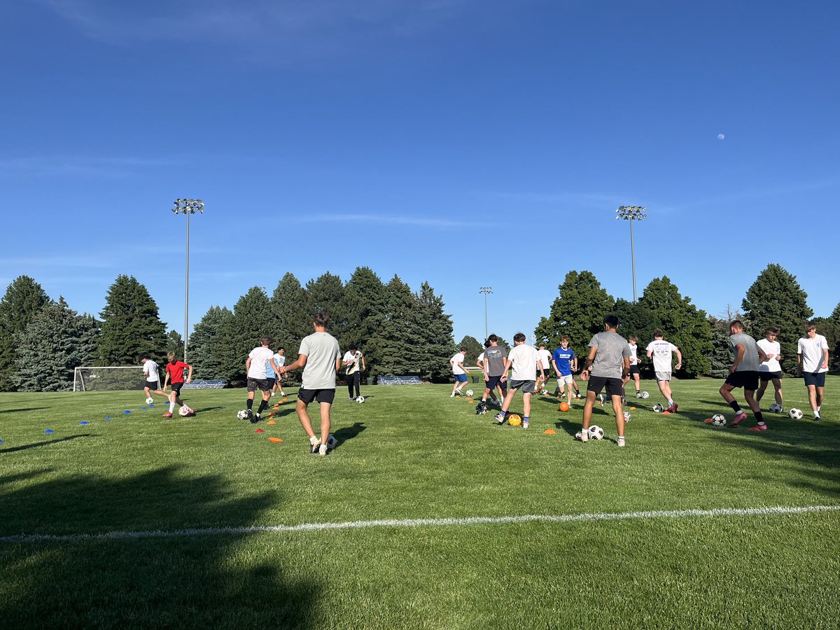 ScottSteinbrook's tweet photo. Awesome start to our summer of soccer tonight. A joint venture between our local soccer club and @KHS_BoysSoccer to provide free open training &amp; open play to all area 8th-12th grade soccer players! Keep coming back!! https://t.co/inPfiZjHya