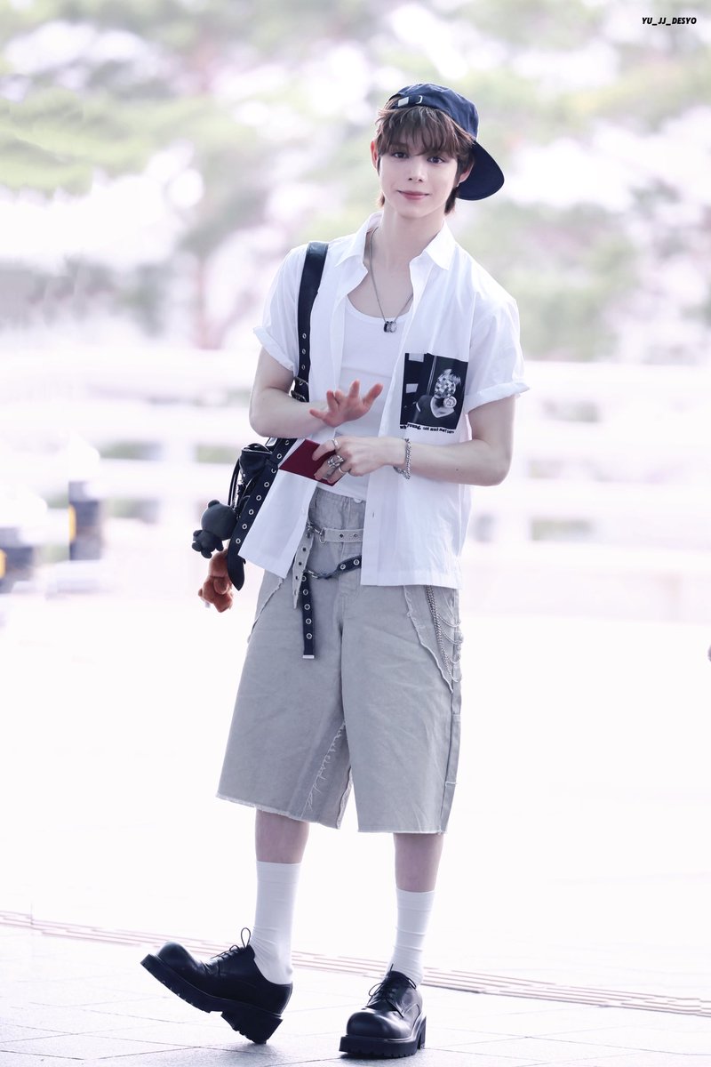 YU_JJ_DESYO's tweet photo. 260527 ICN🛫

#JUSTIN #JAYJAY #JUSTINJAY #저스틴  #ジェイジェイ #SMTR25 https://t.co/IaWD3bJCsC
