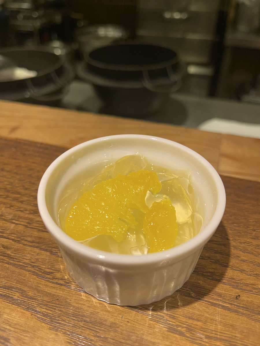 ishidayaya's tweet photo. 5/27ランチ煮付けは！
目春2000円、目板鰈1600円、鯖の味噌煮1500円、銀だら
1400円です。

今日のデザートはランチ初登場の夏みかんのゼリーです。

今宵はカウンターに空席ございます。 https://t.co/kAxW25DGoa