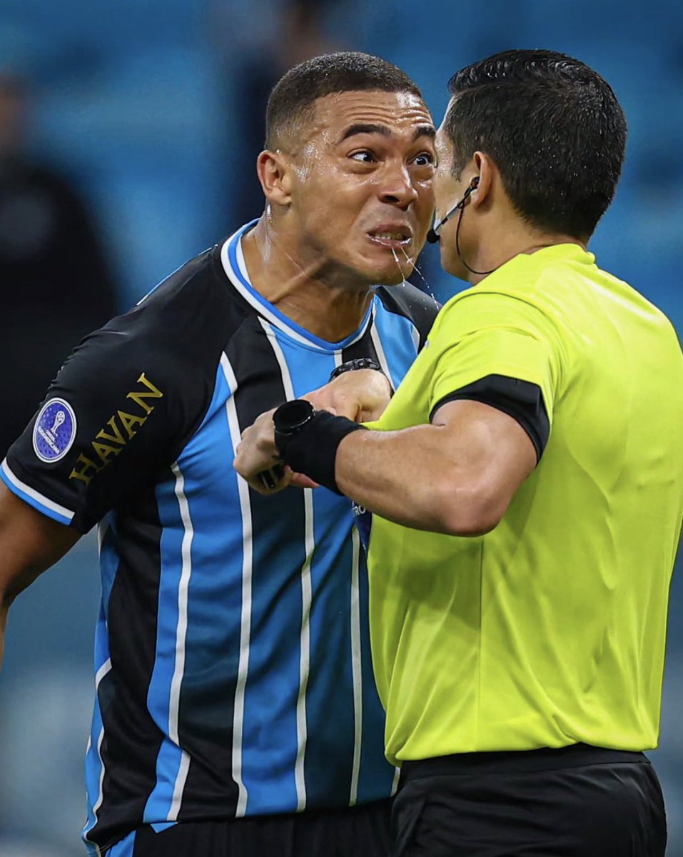 FBITricolor's tweet photo. Eu hoje

📸 @Ducker_Gremio https://t.co/jSfY9SRNCs