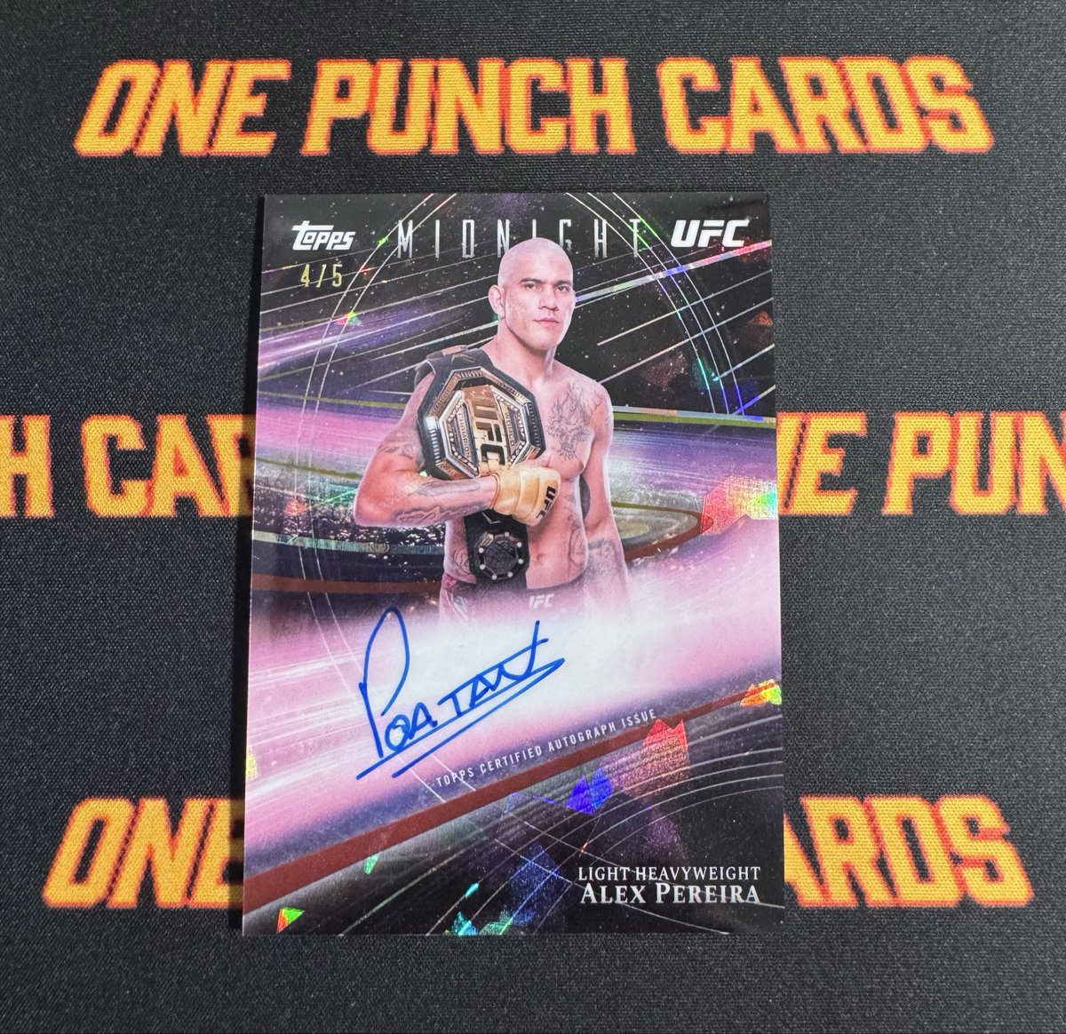 onepunchcards's tweet photo. Midnight magic struck hard 🔥 Pulled this Alex Pereira auto /5 from Topps UFC Midnight last night! Absolute gem on a champ who’s trying to make HISTORY. Is Poatan season coming 🗿 https://t.co/BZXZlPF7PO
