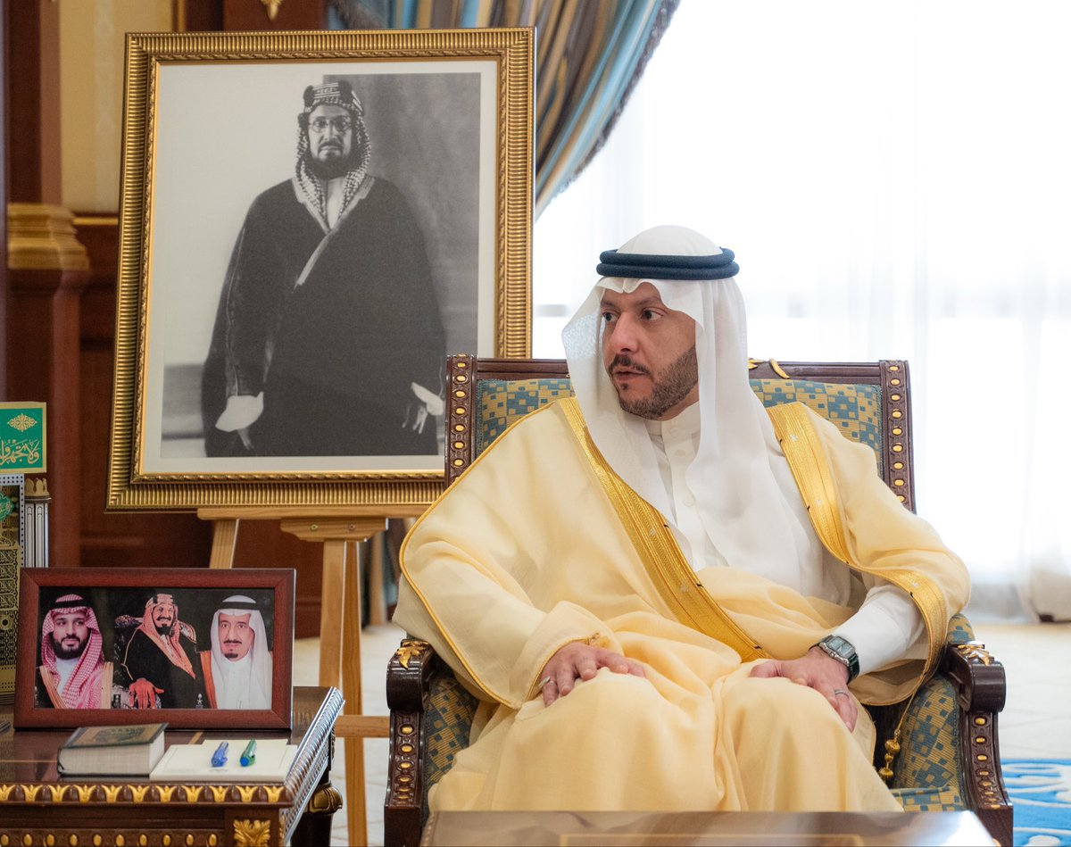 ____3tv's tweet photo. يتقدم الشيخ :
مطلع رشيد بن زيد العلوي الحربي شيخ قبيلة #ولد_علي_من_النواصف_من_عوف_من_حرب
اصالةً عن نفسه ونيابة عن قبيلته بأصدق التهاني لمقام خادم الحرمين الشريفين وولي عهدة الامين ولأمير المدينة المنورة ونائبة بمناسبة #عيد_الأضحى_المبارك .

#قبيلة_حرب_تعايدكم https://t.co/c6P6C26cmK