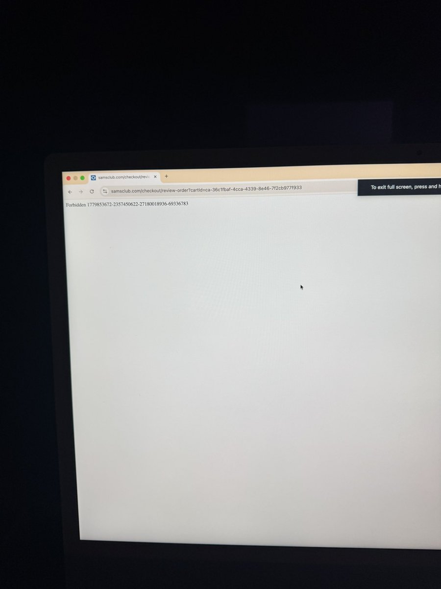 ethan_almonte's tweet photo. @PokemonDealsTCG Every time I press checkout I get this error https://t.co/Hz6FOCUW7E