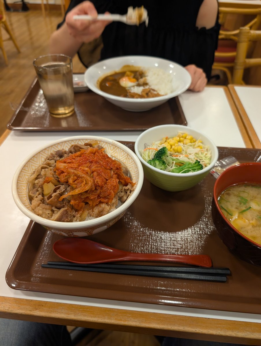 年中ツナギ tweet media