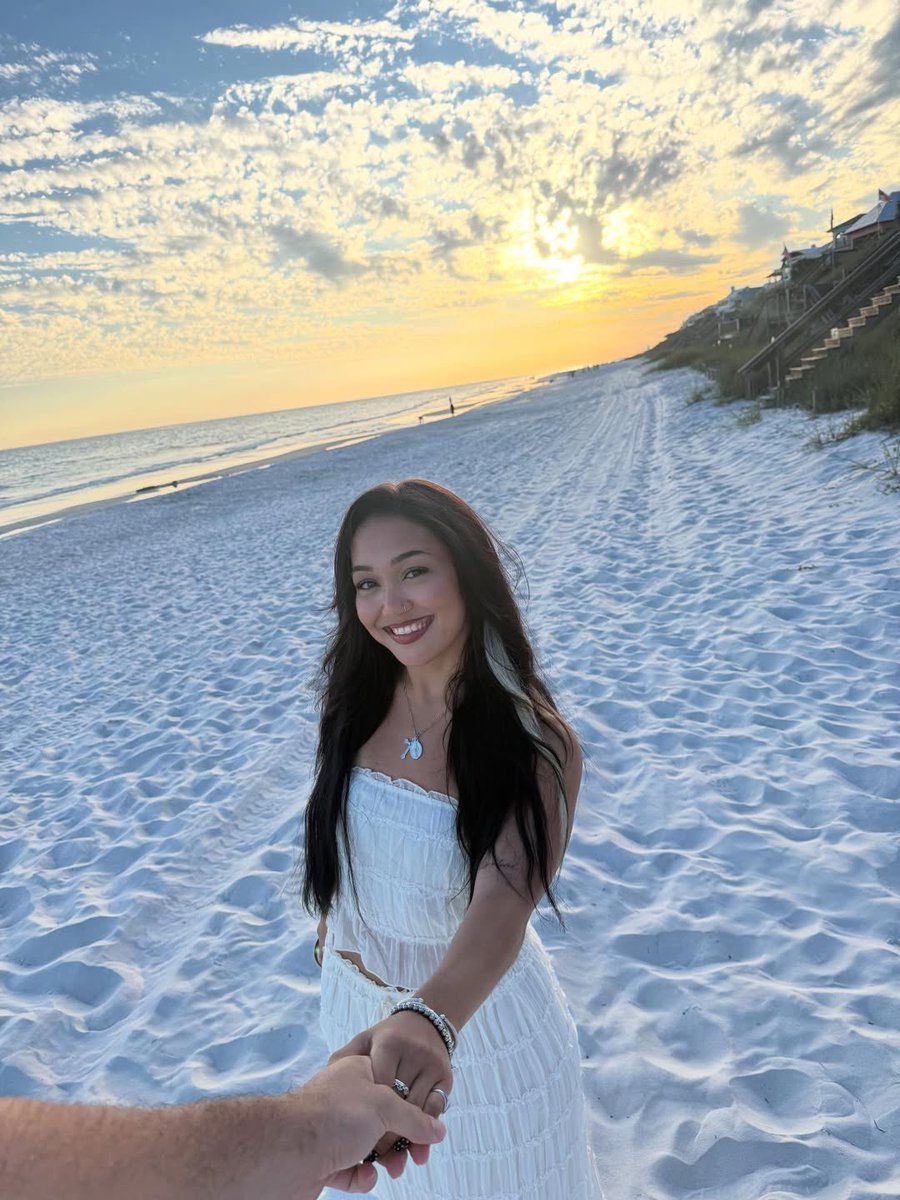 RiseFromProdigy's tweet photo. POV: we're watching the sunset and getting high by the beach. https://t.co/TAYnhniDwe
