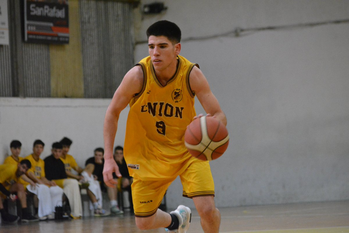 uv_lp's tweet photo. Nuestro equipo venció a Astillero por 82-65 en el Miguel García y sigue invicto en el Anual de la APB.

🔥P. Moreira 24 pts 6 reb
🔥Gorostegui 15 pts 5/9 3P
🔥JP García 11 pts 8 reb 5 asist
🔥 @Manauv  13 pts 4 reb 4 asist 3 rec

¡Vamos Unión!

#AlmaDeBarrio #UVLP2026 https://t.co/5EGWSVyrx4