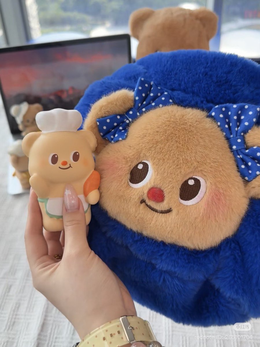 LittleBlue_shop's tweet photo. 得宝Tempo x Butterbear 

กู๊ดส์ชิ้นใหม่จากแบรนด์ทิชชู่มาแล้วค่า
กระเป๋า fluffy ที่เด่นที่สุดในซอย 😆 สาวน้อยโบว์น้ำเงินออร่าสะท้อนมาแต่ไกล  
Cr. xiaohongshu Butterbear黄油小熊
#ด้อมน้องเนย #Butterbear
#วันนี้น้องเนยขายอะไร https://t.co/JsQCwCUu7m
