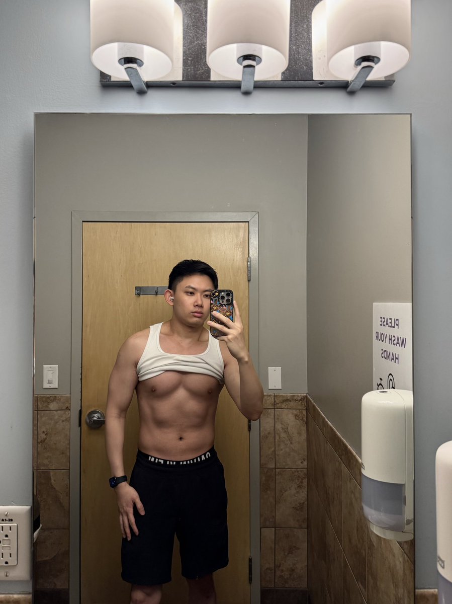 assbeet's tweet photo. cardio by edc shenanigans 🤪 https://t.co/OhfRMOiIsO